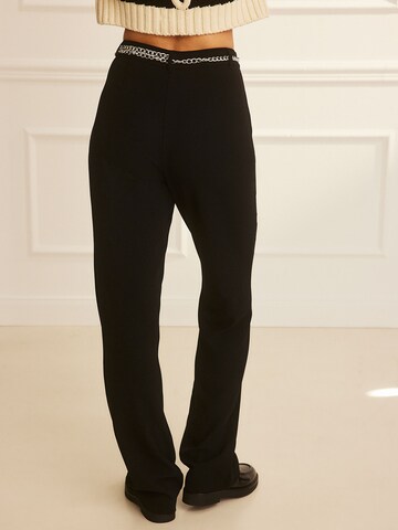 Regular Pantalon à pince 'Floriane' Guido Maria Kretschmer Women en noir : derrière