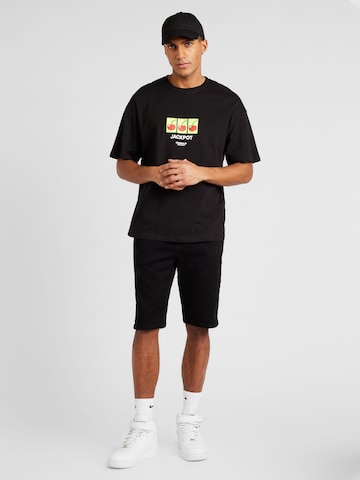 AÉROPOSTALE Slimfit Shorts in Schwarz