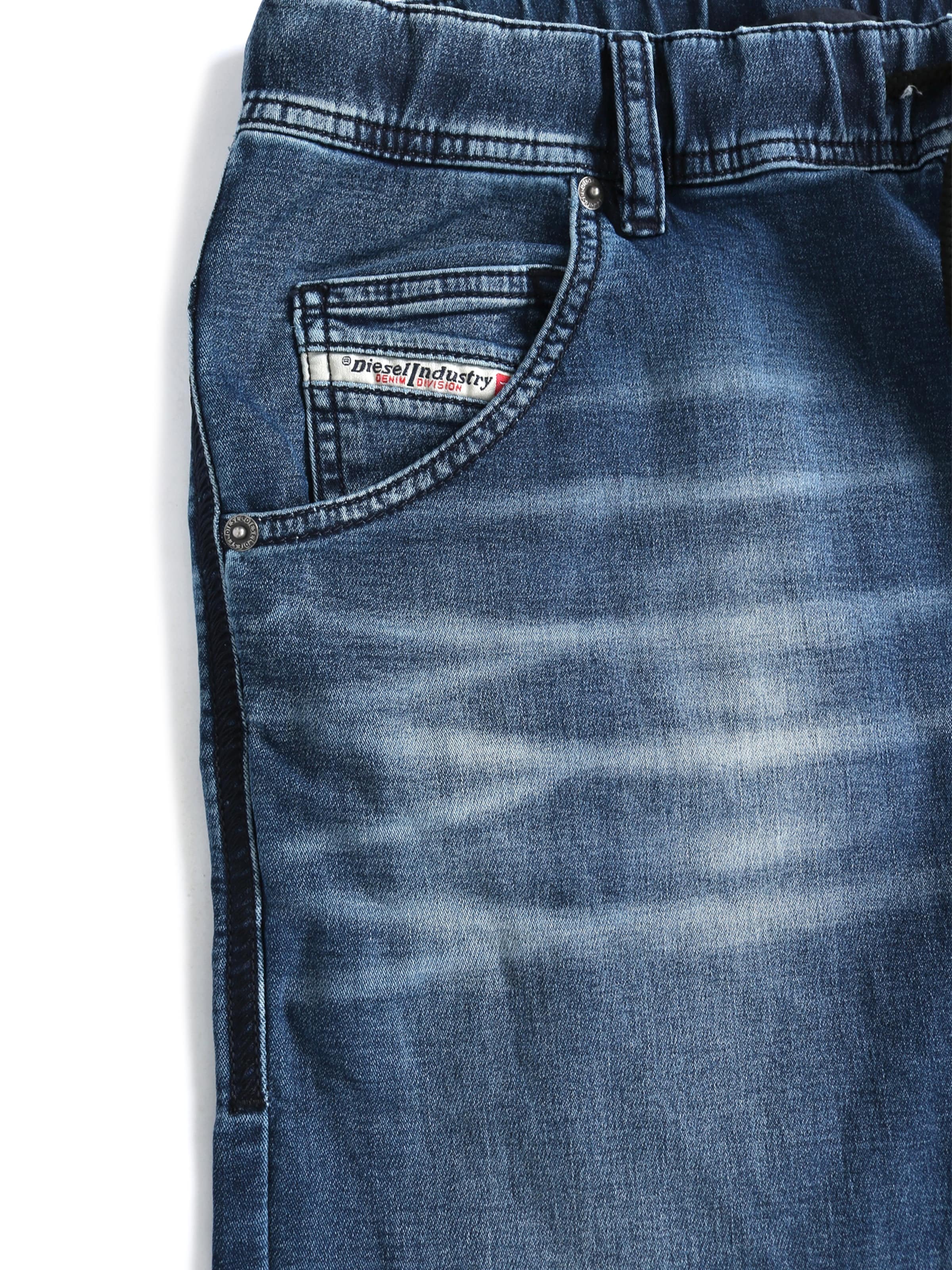 Effilé Jean '2030 D-KROOLEY JOGGJEANS Superstretch & Supersoft' DIESEL en bleu
