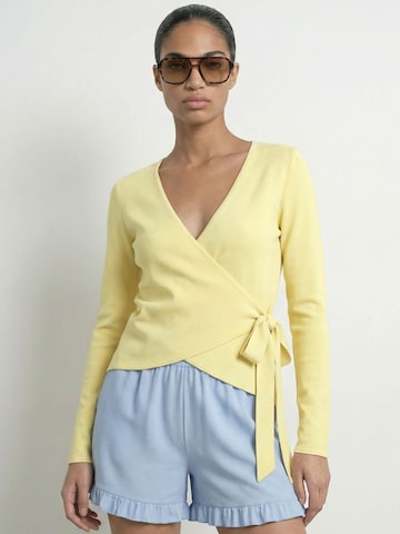 Haut HYPEDROP en jaune : devant