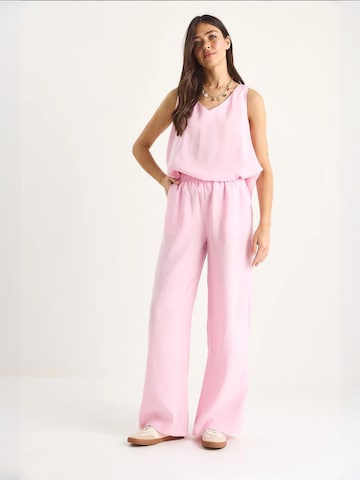 Completo pantalone di Bianco Lucci in rosa
