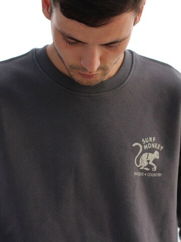 Surf Monkey Sweatshirt in Grey