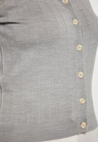 Cardigan Usha en gris