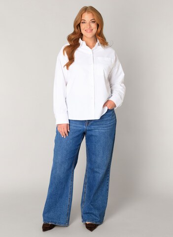 BASE LEVEL CURVY Blouse in White