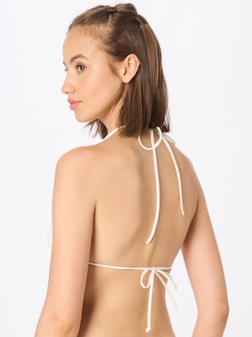 A LOT LESS Triangel Bikinitop 'Cassidy' in Weiß