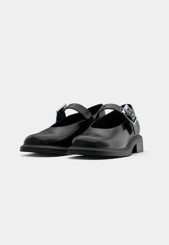 VAGABOND SHOEMAKERS Ballet Flats with Strap 'Ellis' in Black