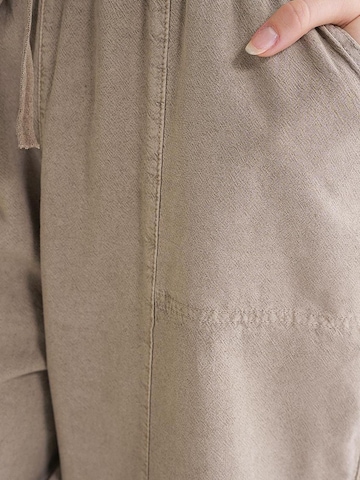 MixRay - Folgado Calças em bege