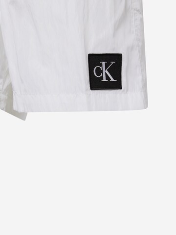 Calvin Klein Swimwear Badeshorts i hvit