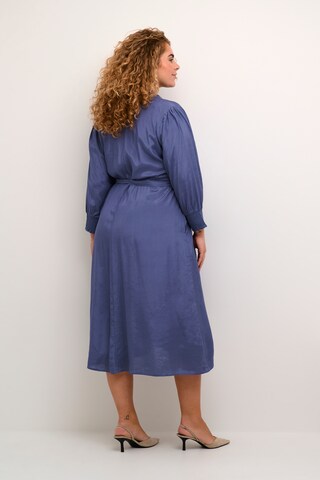 KAFFE CURVE Blusenkleid 'Emina Oline' in Blau
