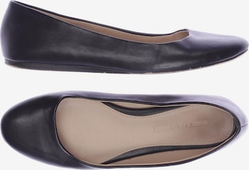 ESPRIT Flats & Loafers in 37 in Black: front