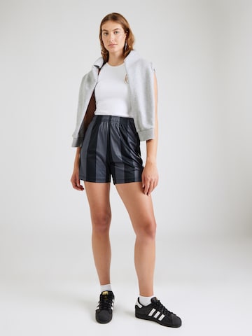 melns Champion Authentic Athletic Apparel Standarta Bikses