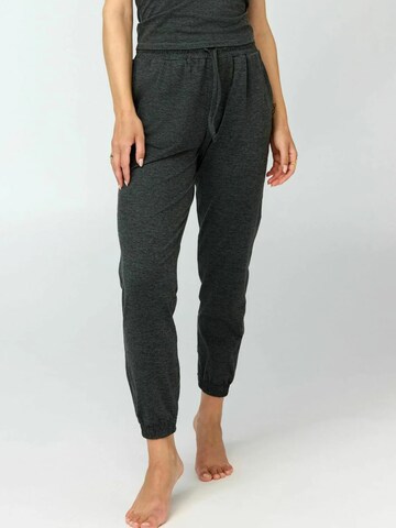 Girlfriend Collective Regular Trousers ' Reset ' in Black: front