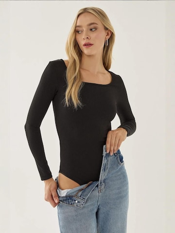 Hiccup - Blusa body em preto: frente