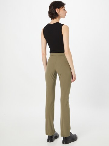 WEEKDAY Slimfit Broek in Groen