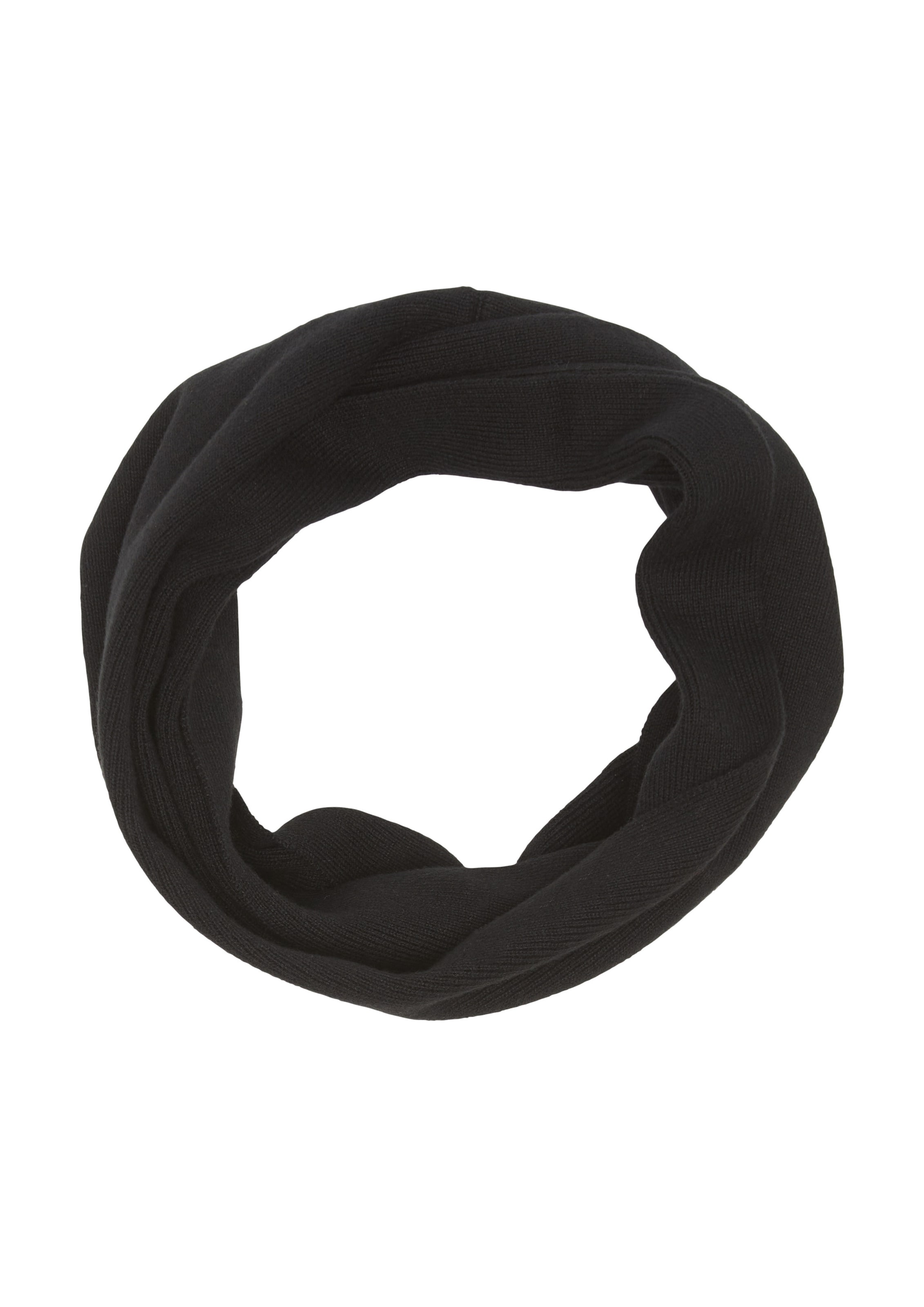 s.Oliver Scarf in Black: front