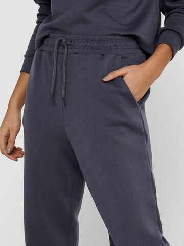 ONLY PLAY Tapered Sports trousers in Grey