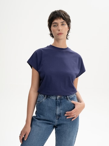 MELA Shirts 'MADHU' i blå: forside