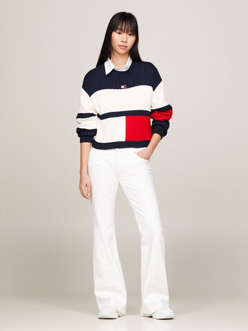 Tommy Jeans Flared Jeans in Wit