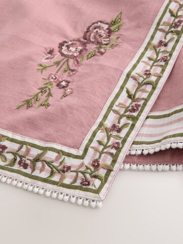 Next Пола в лилав