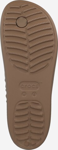 Crocs Σαγιονάρες διχαλωτές 'Classic' σε καφέ