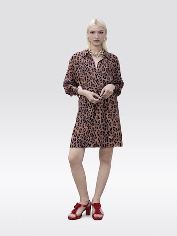 Lola Casademunt Puseromekko värissä ruskea