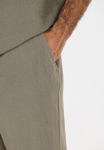 NOU Regular Trousers 'Sondil' in Green