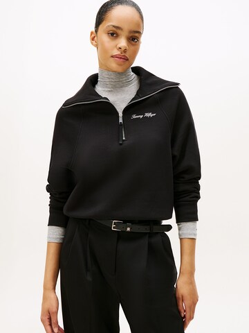 Sweat-shirt 'Classic' TOMMY HILFIGER en noir : devant