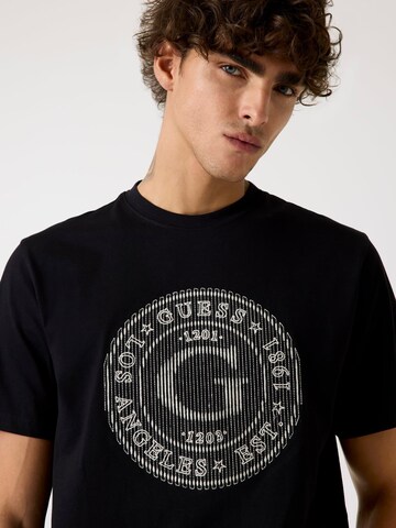 GUESS T-Shirt in Schwarz