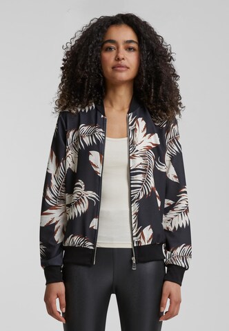 Veste mi-saison Cloud5ive en noir : devant