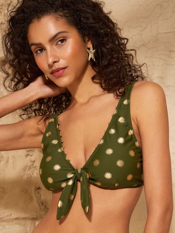 love & roses T-shirt Bikini top in Green