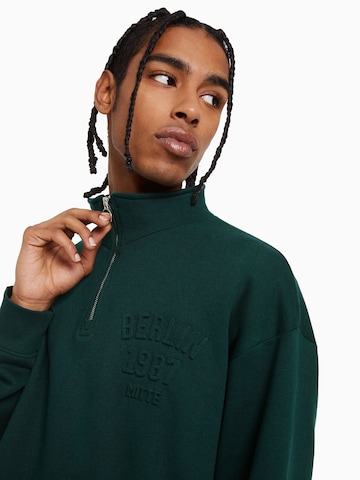 Bershka Sweatshirt in Green