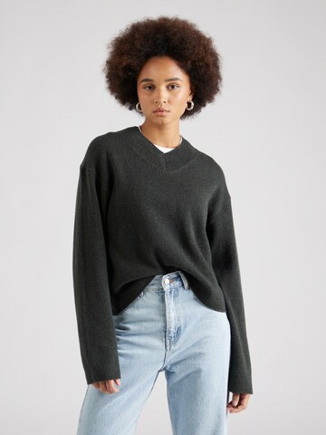 WEEKDAY Sweater 'Reese' in Green: front