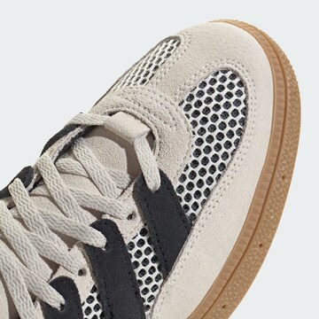 ADIDAS ORIGINALS Platform trainers 'Handball Spezial' in White