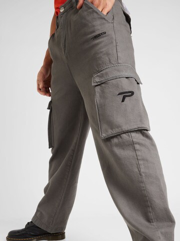 Loosefit Pantaloni cargo di Pegador in grigio