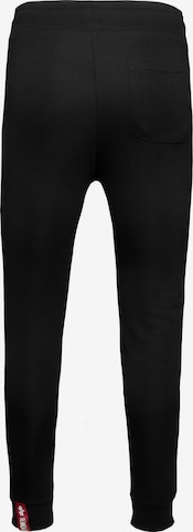 ALPHA INDUSTRIES Tapered Hose in Schwarz