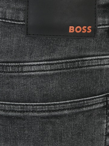 BOSS Orange Slimfit Farkut 'Delaware' värissä harmaa