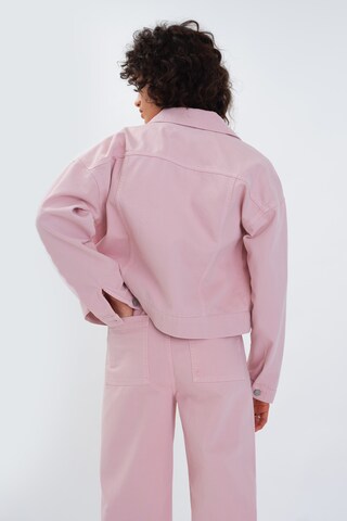 Aligne Jacke 'Feruza' in Pink