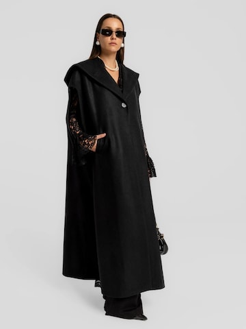 mandragora Kimono in Black