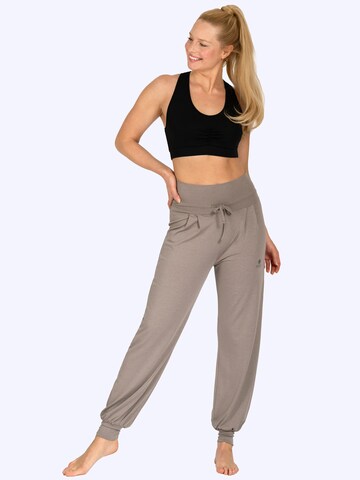 Magadi Loose fit Workout Pants 'Florence' in Beige