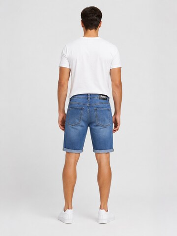 Boxeur des Rues - regular Vaquero 'Herren Jeansshorts Boxeur des Rues San Francisco, Slim Fit, Klassisches Blau, Tricolore-Etikett' en azul