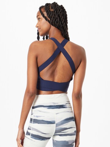 ABOUT YOU Sporttop 'Vicky' in Blau