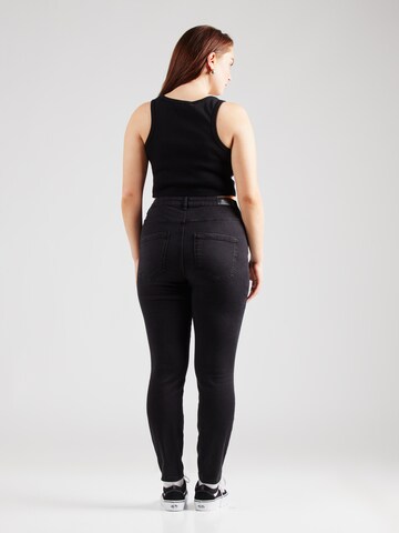Skinny Jean 'Phia' Vero Moda Curve en noir