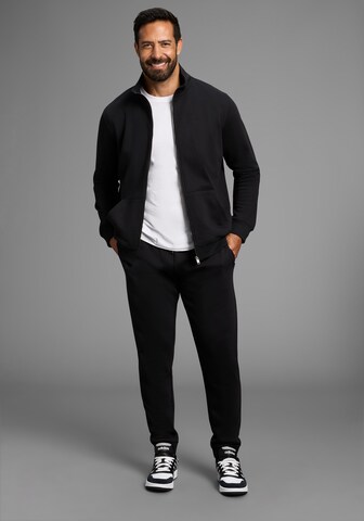 Man's World Sweatsuit in Black