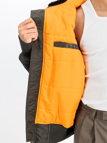 ALPHA INDUSTRIES Tussenjas in Groen