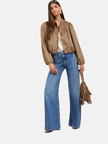 Friends Like These Демисезонная куртка в Серый: спереди