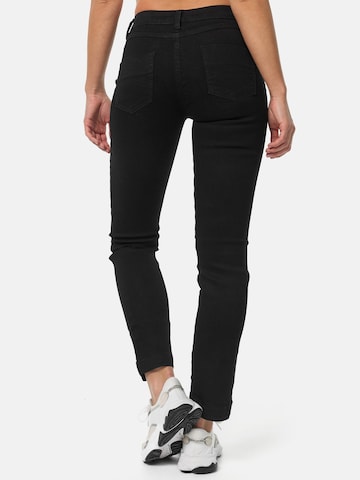 Tazzio Regular Jeans 'F110' in Schwarz