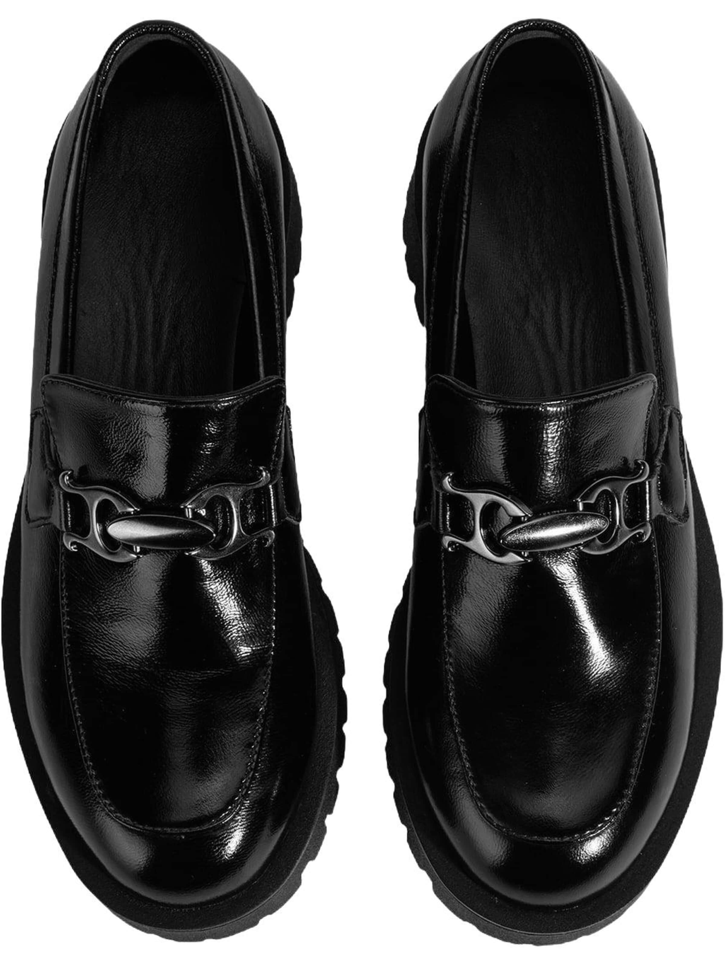 Desa - Zapatillas en negro