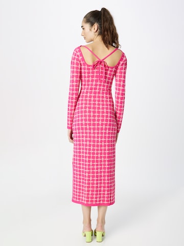 Warehouse Gebreide jurk in Roze