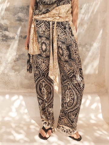 Wide leg Pantaloni di Bhoem in nero: frontale