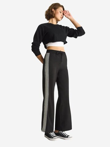 Pantaloni di Bianco Lucci in nero